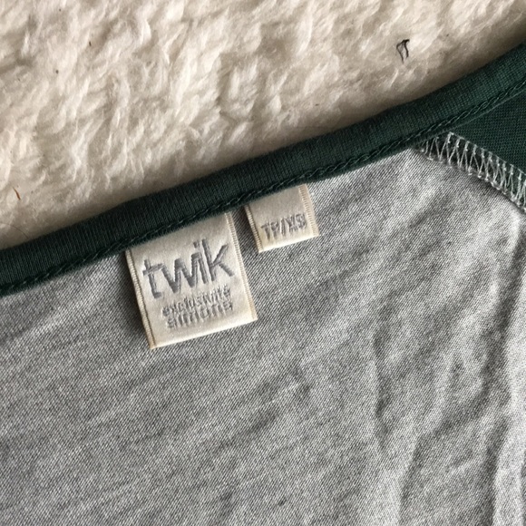 4/16$ Dress - Picture 4 of 5